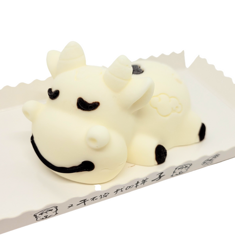 Mama Ramen - Ice cream Mousse Cake - Cow (White Chocolate)